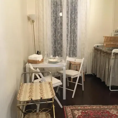 Chez Jeanne Apartment *